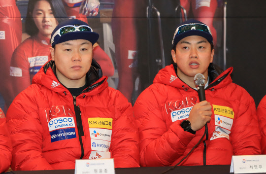 31일 오후 평창 용평리조트에서 열린 봅슬레이 대표팀 미디어데이 행사에서 서영우가 취재진의 질문에 답하고 있다. 왼쪽은 원윤종.